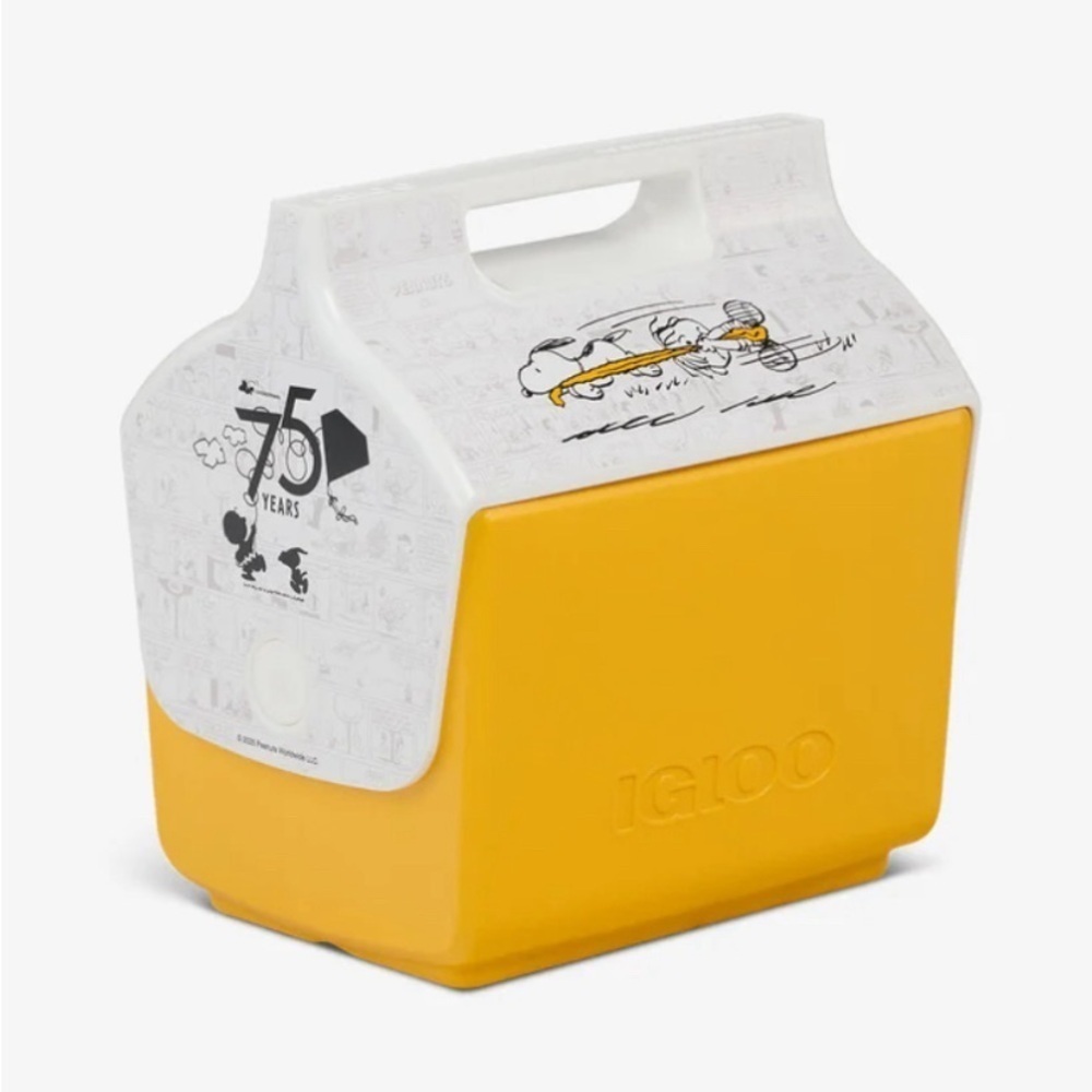 Peanuts Snoopy 7 Qt Disco Party Igloo Playmate Cooler NWT